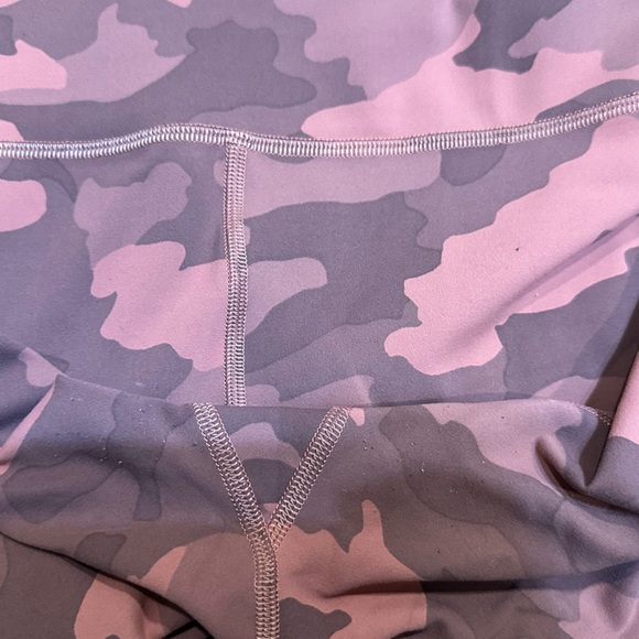 Lululemon Camo Full Length Leggings - Picture 4 of 6